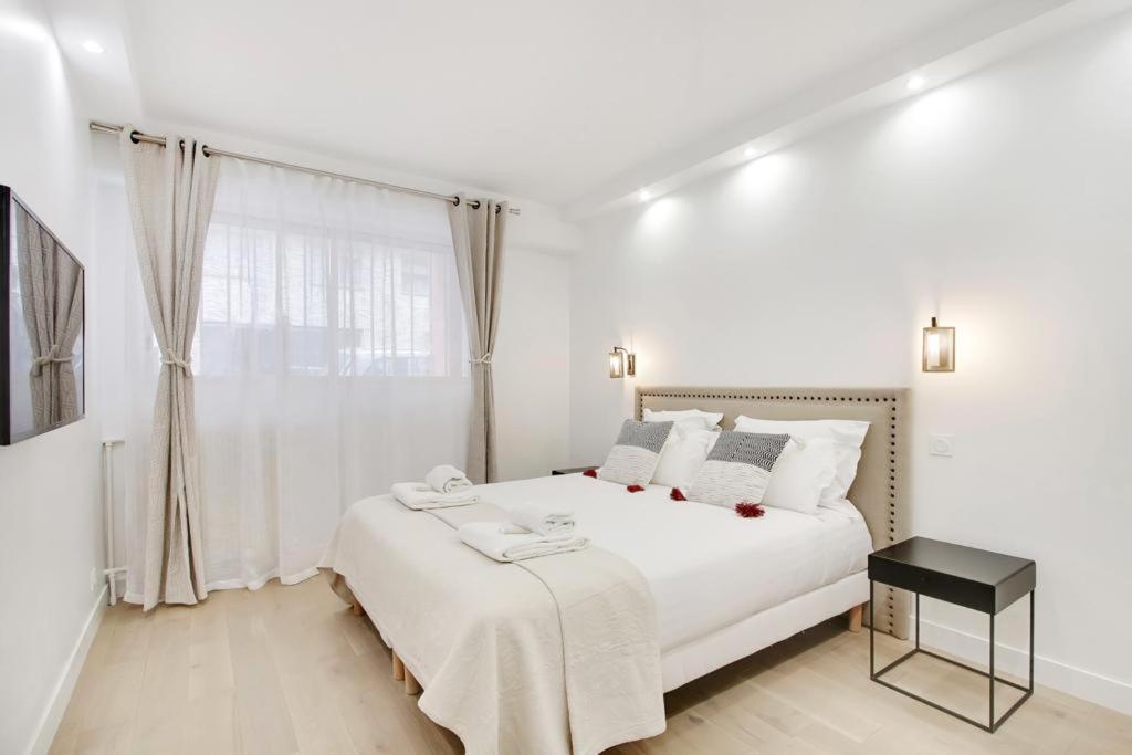 Trocadero/ Eiffel Tower - 3 Bedrooms- All New! باريس المظهر الخارجي الصورة