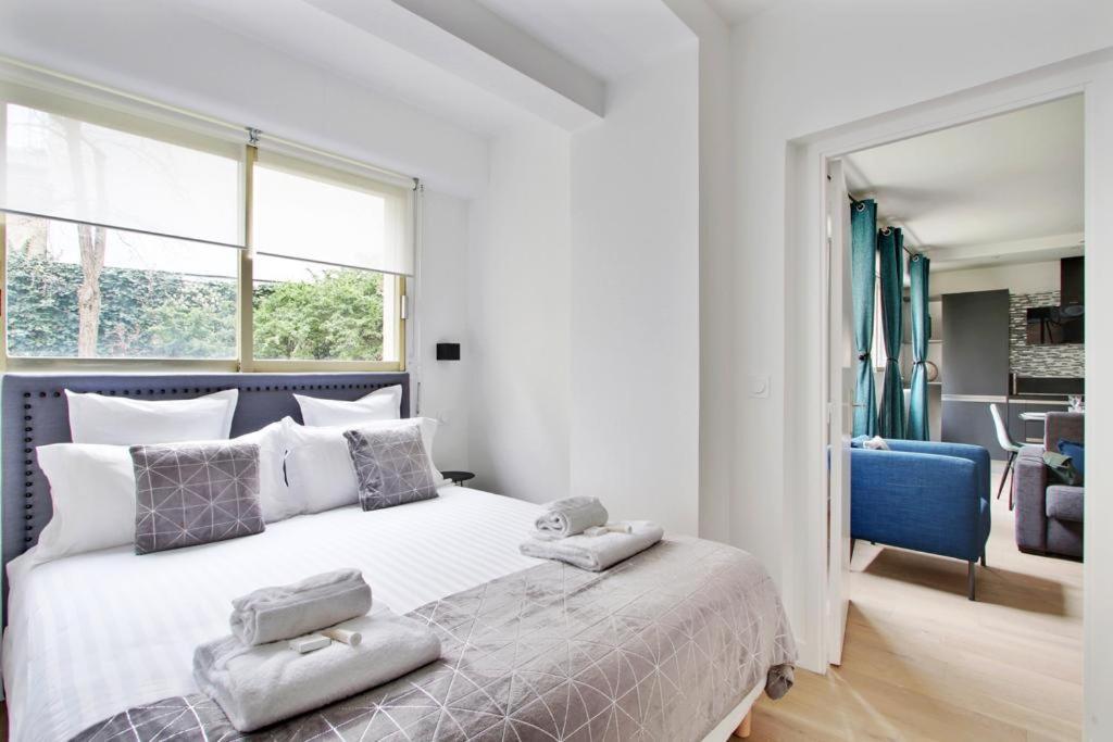 Trocadero/ Eiffel Tower - 3 Bedrooms- All New! باريس المظهر الخارجي الصورة